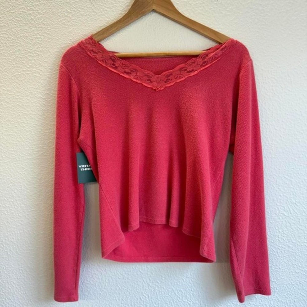 Women's Y2K pink long‎ sleeve top • Light and flowy fit with lace trim